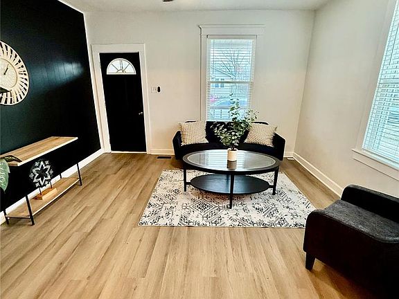 5th image of 815 E Acton Ave
