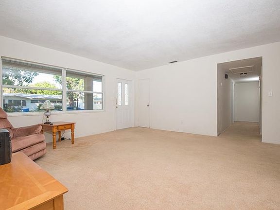 4th image of 3679 Searobin Dr SE
