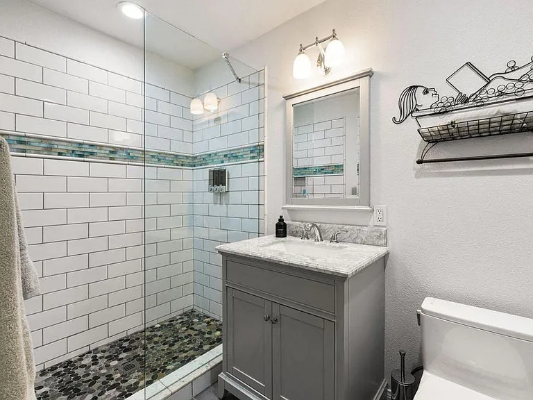 235 Santa Barbara Cir — Photo 49