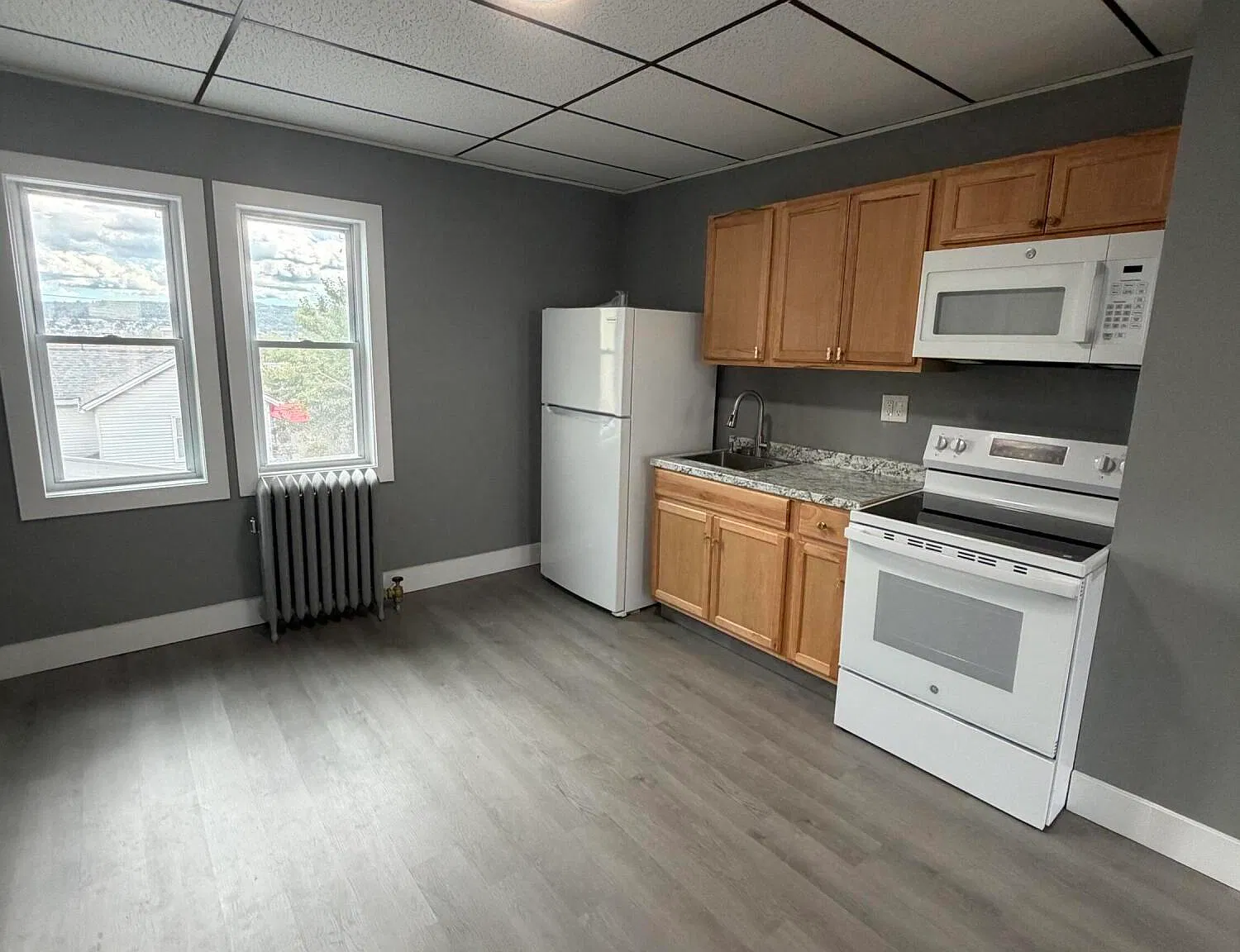 1 bed, 1.0 bath, 1000 sqft, $1,000 — Photo 1