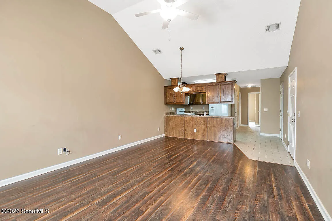 2 bed, 2.0 bath, 1148 sqft, $1,495 — Photo 3