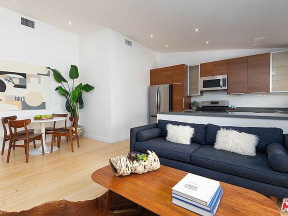 4th image of 11634 Gorham Ave APT 203