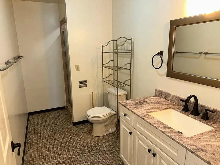 1640 Stromberg Ave — Photo 14