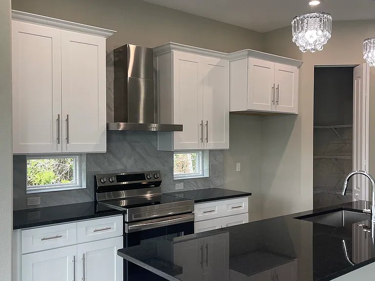 11 Corona Ct — Photo 6