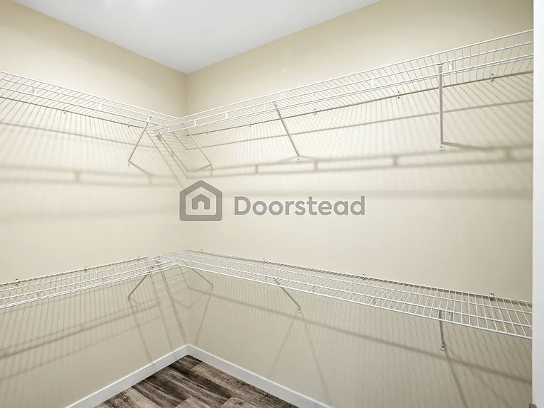 7414 Lasaine Ave — Photo 27