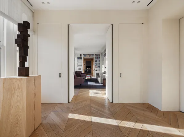 54 Bond Street image 9 of 30