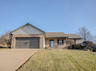 4 Spring Terrace Ct, Columbia, IL 62236