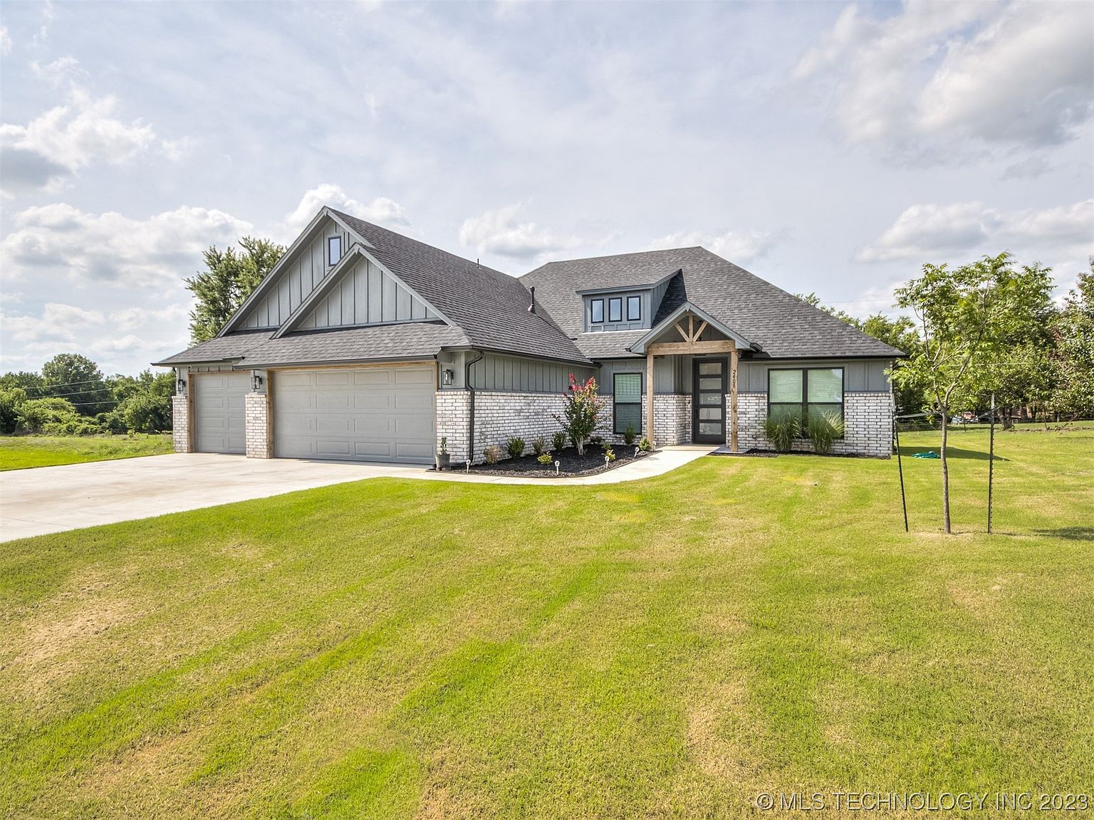 2408 W Cedar St, Collinsville, OK 74021 Zillow