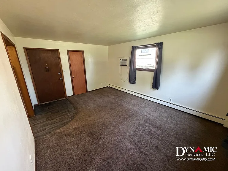 217 S Summit Ave — Photo 5