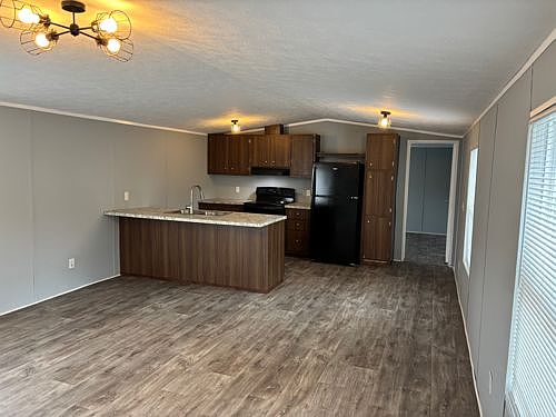3rd image of 3201 Kaliste Saloom Rd #272