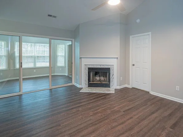 5855 Amity Springs Dr, Charlotte, NC 28212