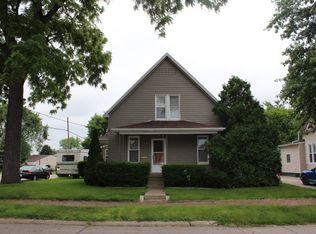 609 Custer Pl, Canton, IL 61520