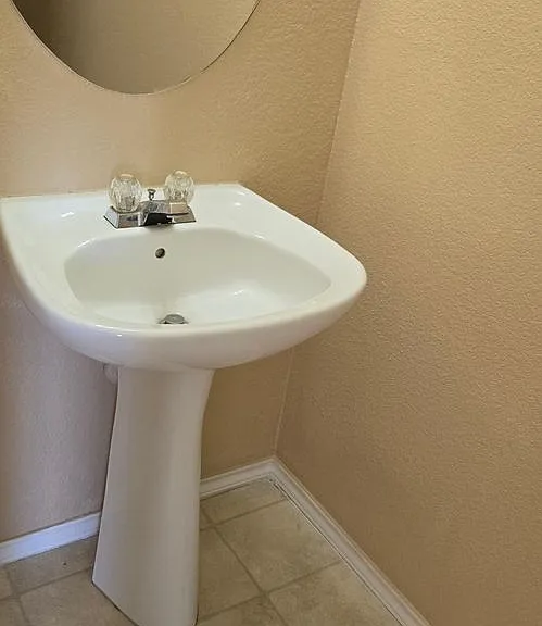 5703 Redstone Dr — Photo 5