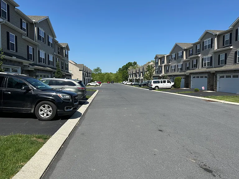 815 Spring Rock Ct — Photo 10