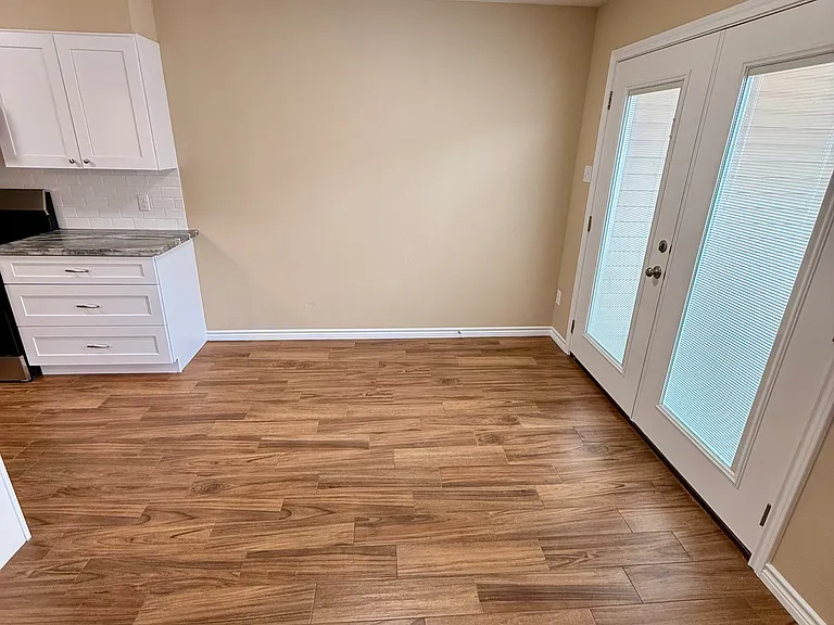 1013 Park Meadow Dr — Photo 4