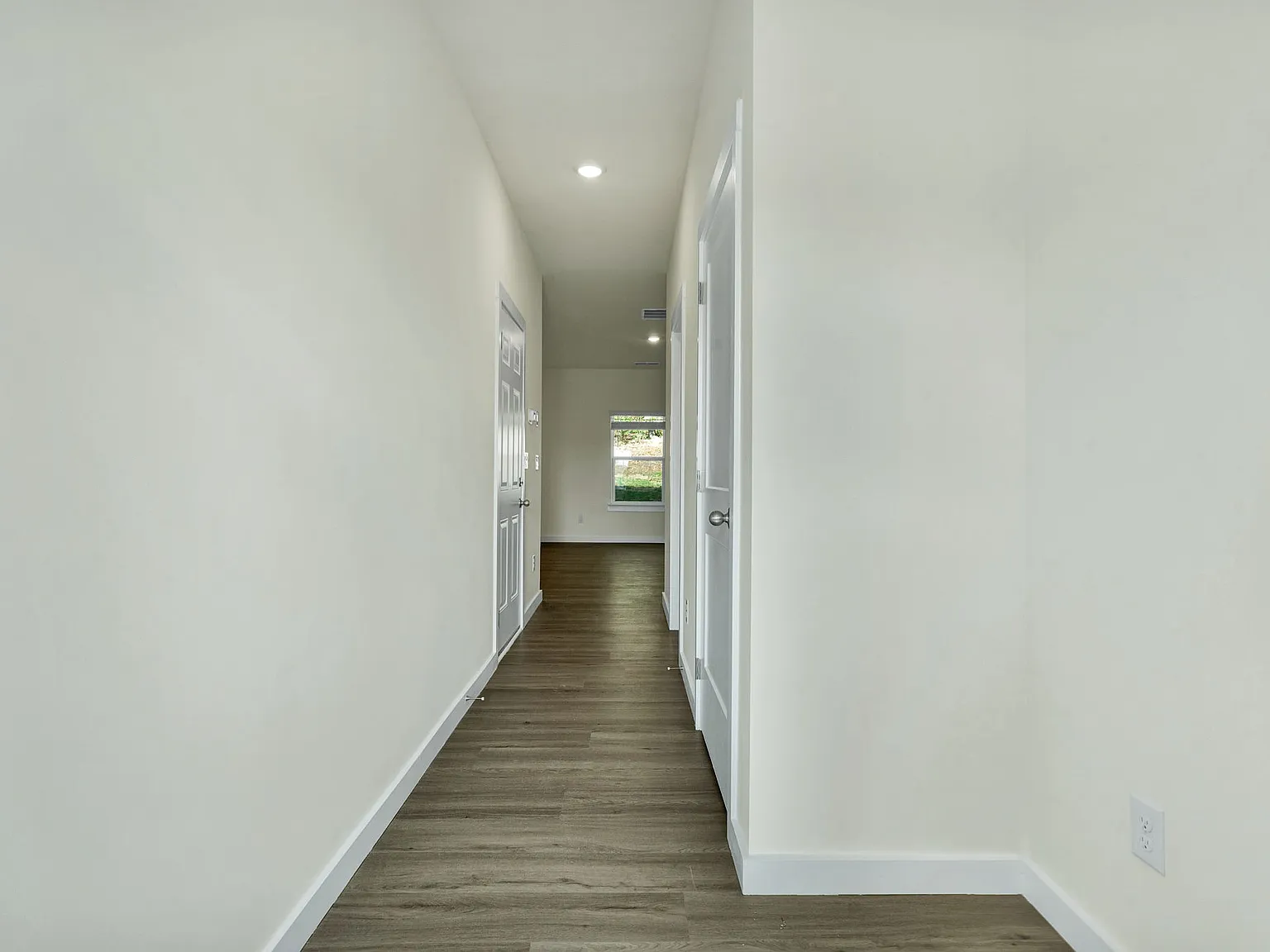 3 bed, 1381 sqft, $1,865 — Photo 4