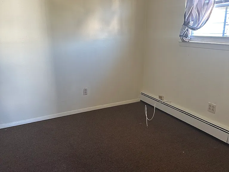 133 Avenue — Photo 7