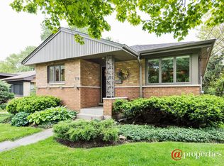 714 S Monterey Ave, Villa Park, IL 60181