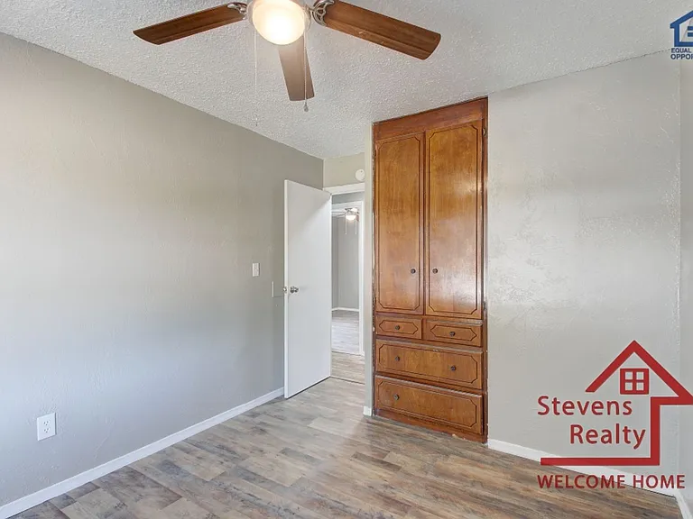 2316 NW 28th St — Photo 23