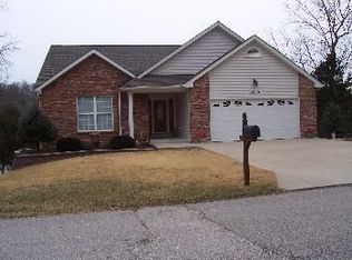 10519 Acorn Dr, Hillsboro, MO