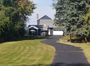 916 Sound Shore Rd, Riverhead, NY 11901