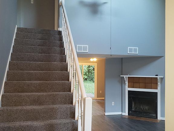 3rd image of 9940 Locust St #9940