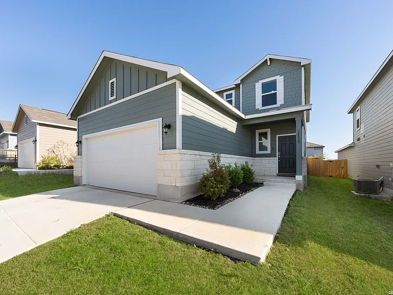 14538 Camino Way — Photo 4