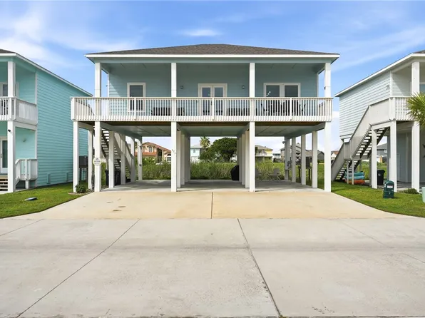 171 Paradise Dr, Rockport, TX 78382