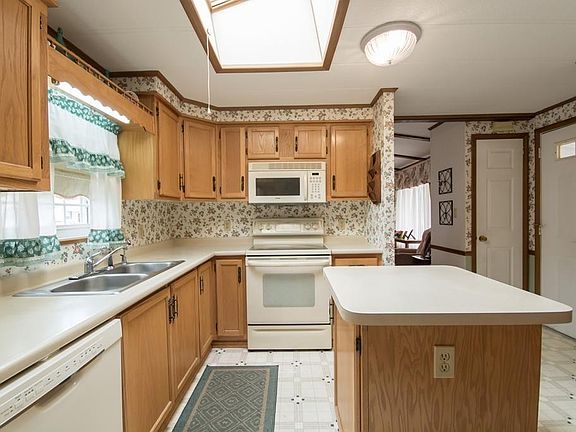 4th image of 193 Tremont St Unit 38