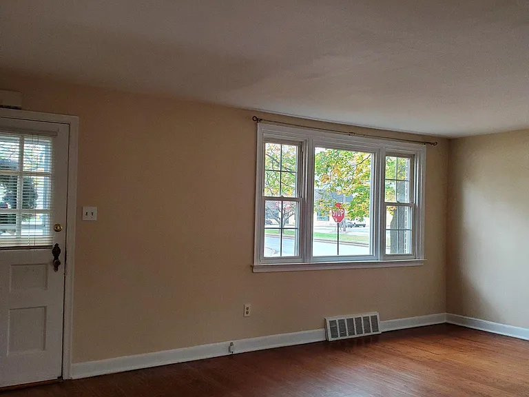 1 Franklin Getz Dr — Photo 4