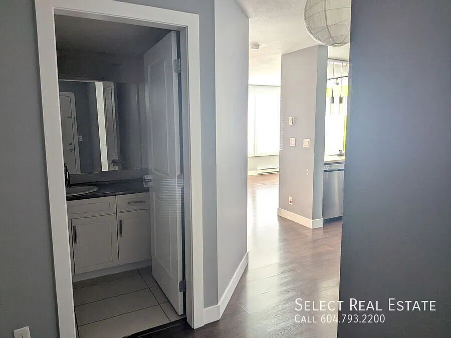2 bed, 862 sqft, $1,550 — Photo 3
