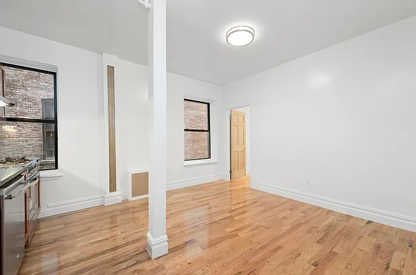 Rented by Compass | media 14