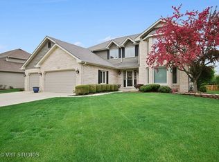 1231 Cromwell Ln, Naperville, IL