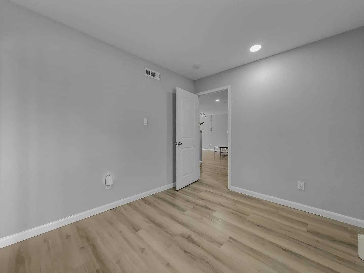 Charming 3BR House in The Colony — Photo 4