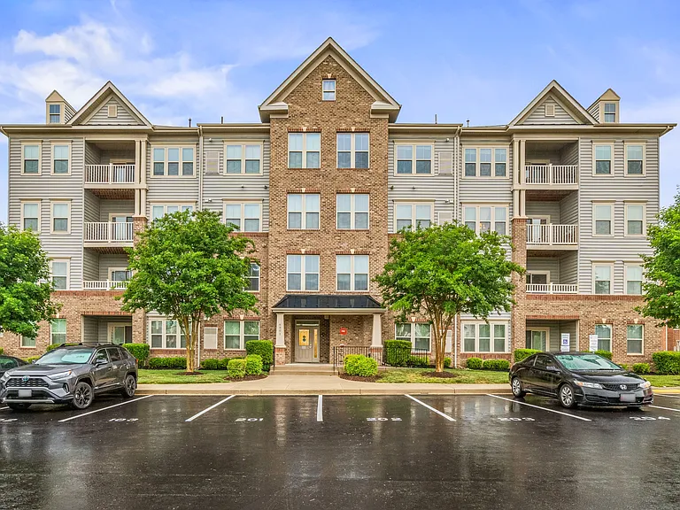 6501 Walcott Ln #1-301 — Photo 1