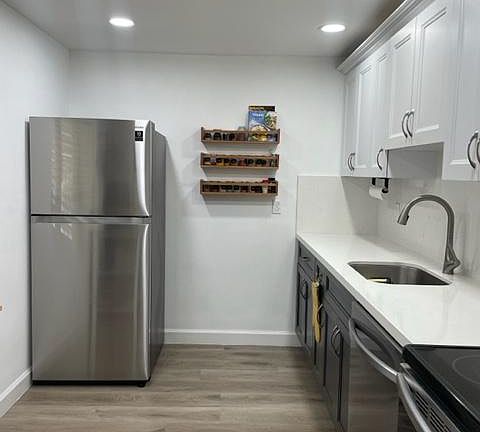 4th image of 5160 Las Verdes Cir APT 203