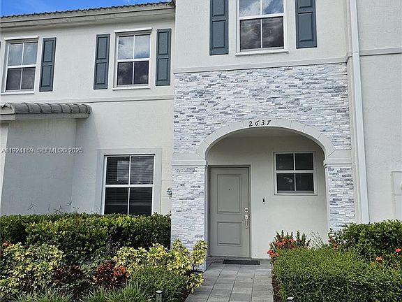 2nd image of 2637 SE 17th St #2637
