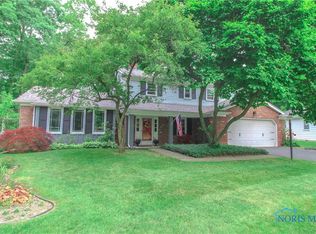 6946 S Fredericksburg Dr, Sylvania, OH 43560