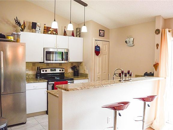 4th image of 30538 Birdhouse Dr