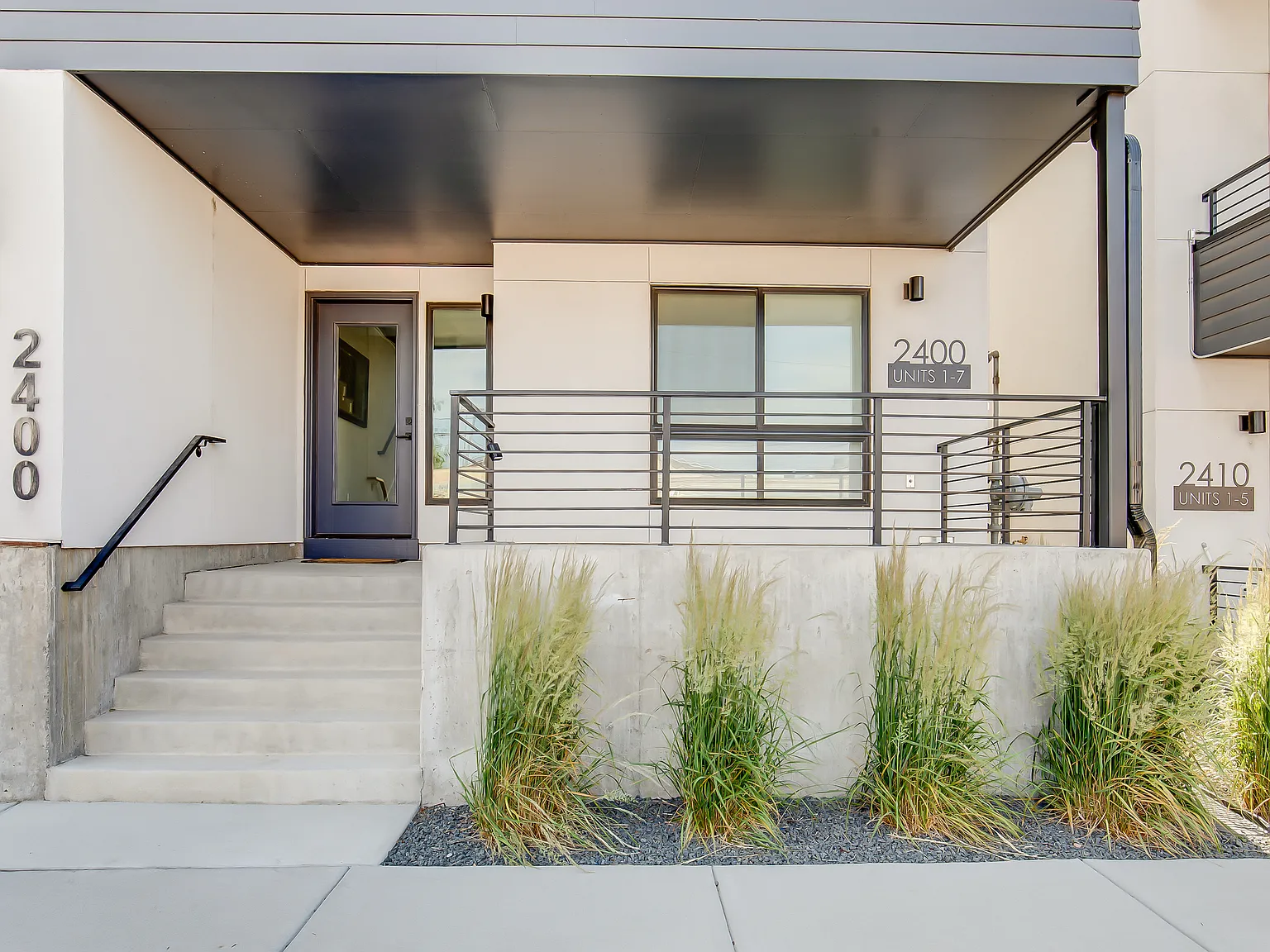 2400 S Delaware St — Photo 3