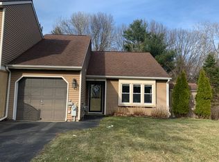 44 Carriage Rd, Clifton Park, NY 12065