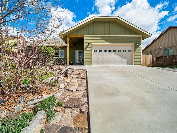 2nd image of 727 Mississippi Drive