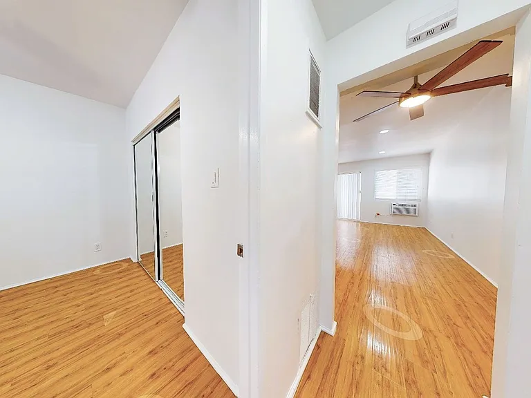 3638 Midvale Ave — Photo 13