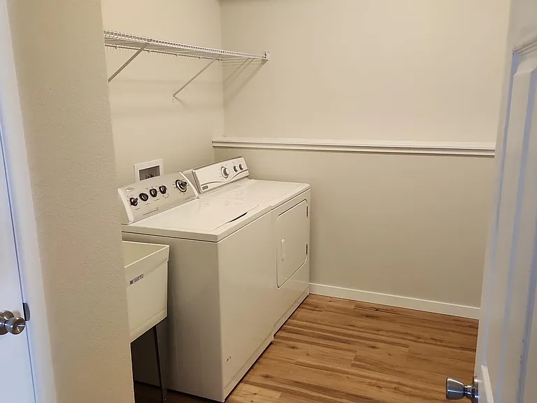 5981-5983 Hanson Ct — Photo 7