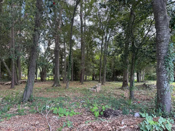 916 Highsmith St, Waycross, GA 31501