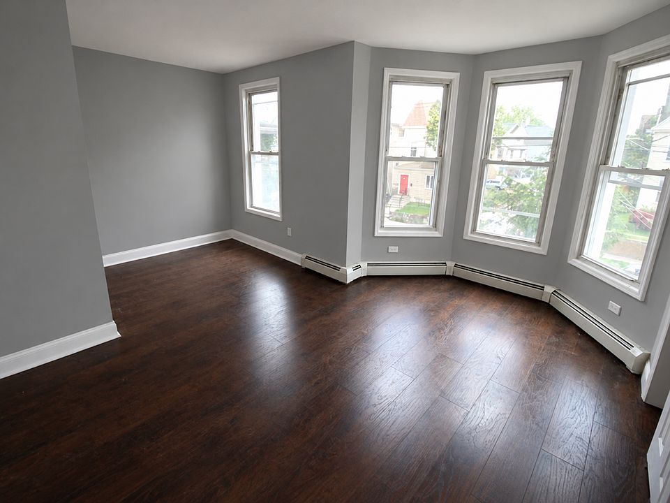 1st image of 37 Sayre St Floor 2