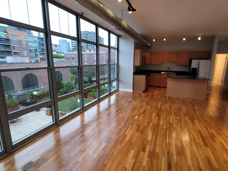 1200 W Monroe St #420 — Photo 93