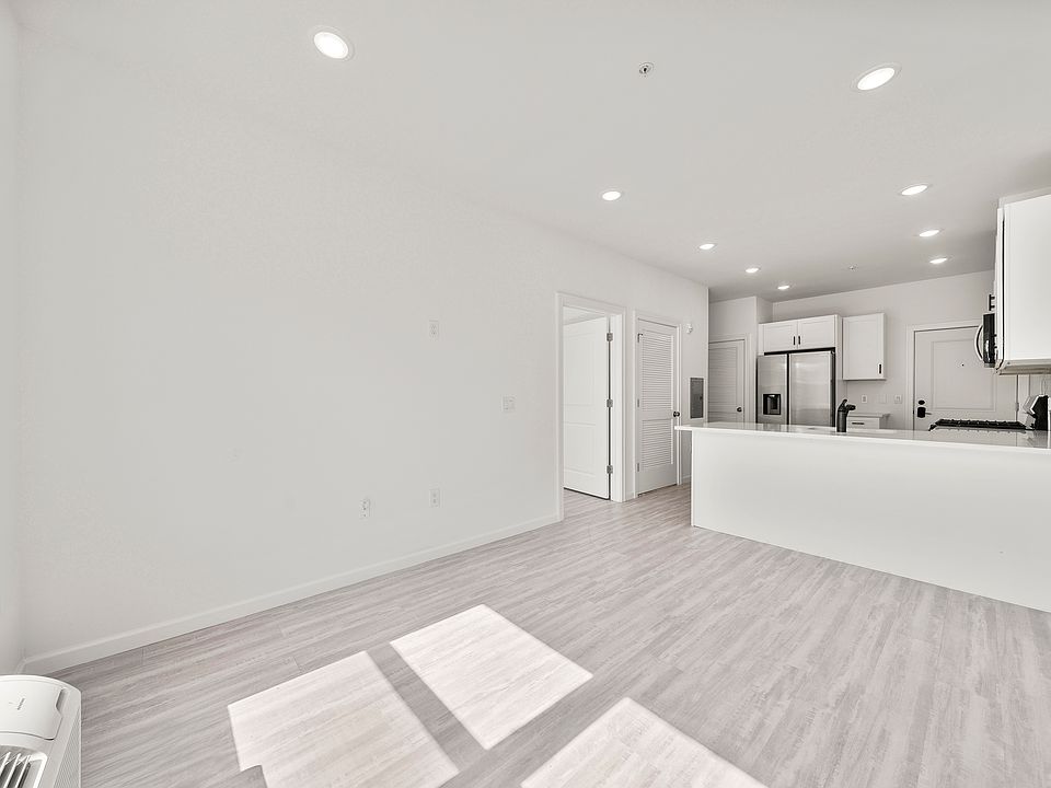 1st image of 53 E Main St #5