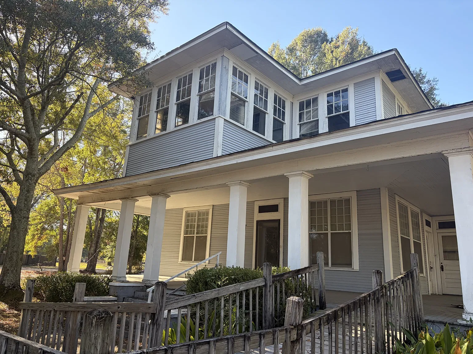 5 bed, $1,450 — Photo 1