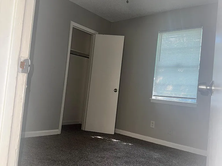 3004 Walker St — Photo 9